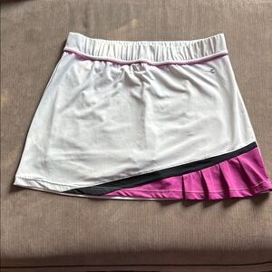 *Diadora White and Pink Asymmetrical Skort (sz lg)